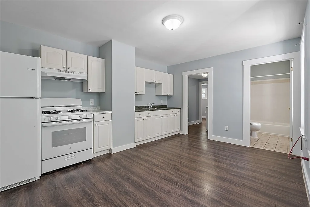 1 bed, 1 bath apartment for rent at 31 Mill St Unit 1, Pepperell — photo 10 of 15