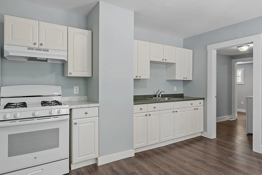 1 bed, 1 bath apartment for rent at 31 Mill St Unit 1, Pepperell — photo 11 of 15