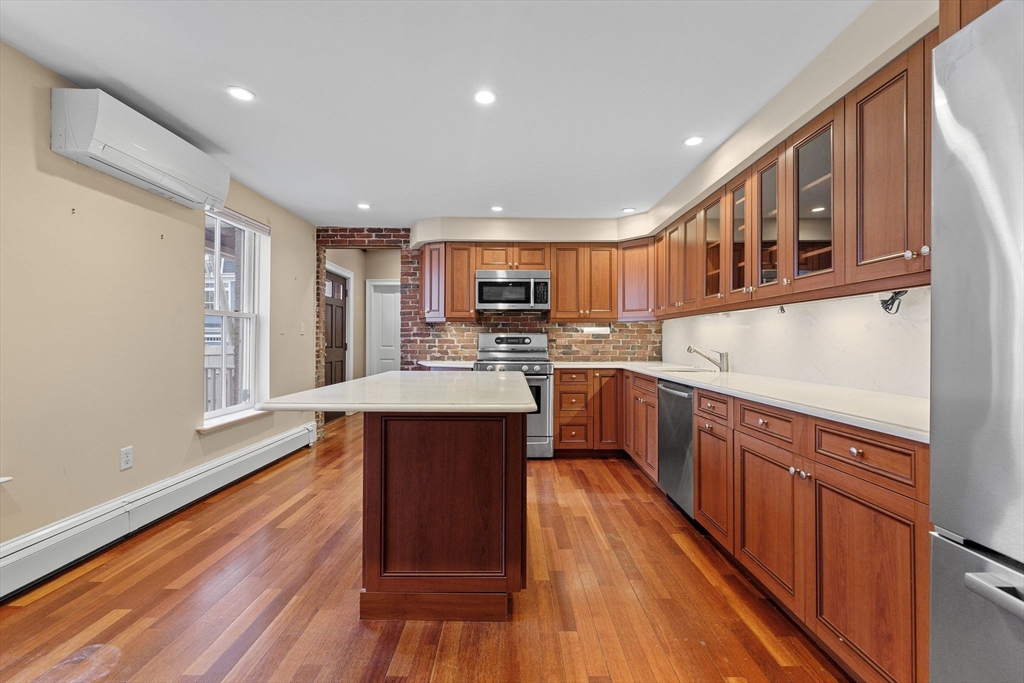 2 bed, 2 bath apartment for rent at 31 Millmont St Unit 1, Roxbury — photo 9 of 36