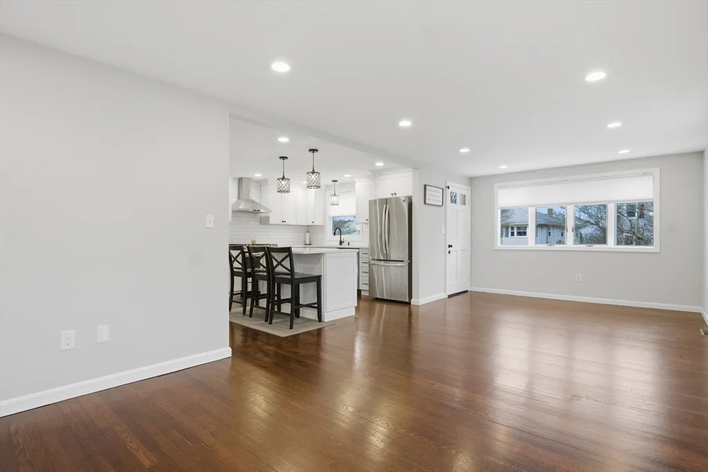 4 bed, 3 bath apartment for rent at 31 Milner St, Waltham — photo 6 of 37