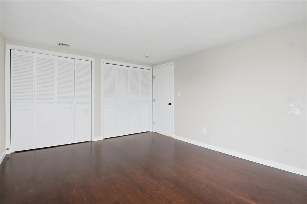 4 bed, 3 bath apartment for rent at 31 Milner St, Waltham — photo 16 of 37