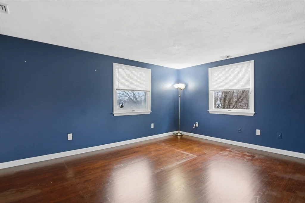 4 bed, 3 bath apartment for rent at 31 Milner St, Waltham — photo 8 of 37