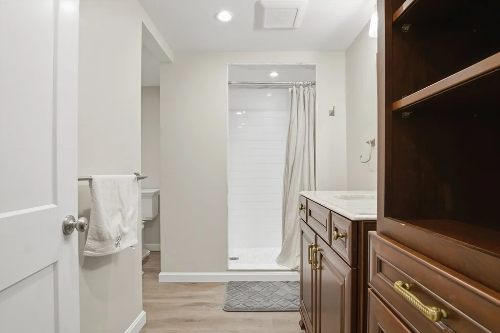 4 bed, 3 bath apartment for rent at 31 Milner St, Waltham — photo 31 of 37