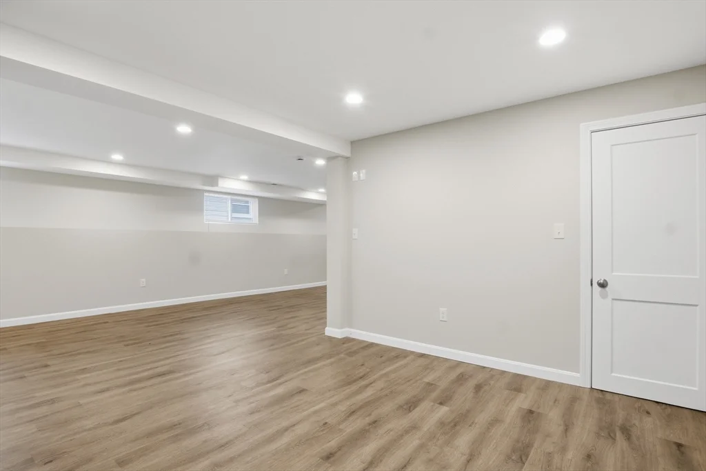 4 bed, 3 bath apartment for rent at 31 Milner St, Waltham — photo 29 of 37