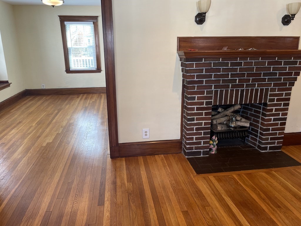 3 bed, 1 bath apartment for rent at 31 Milton Rd, Wollaston — photo 4 of 24