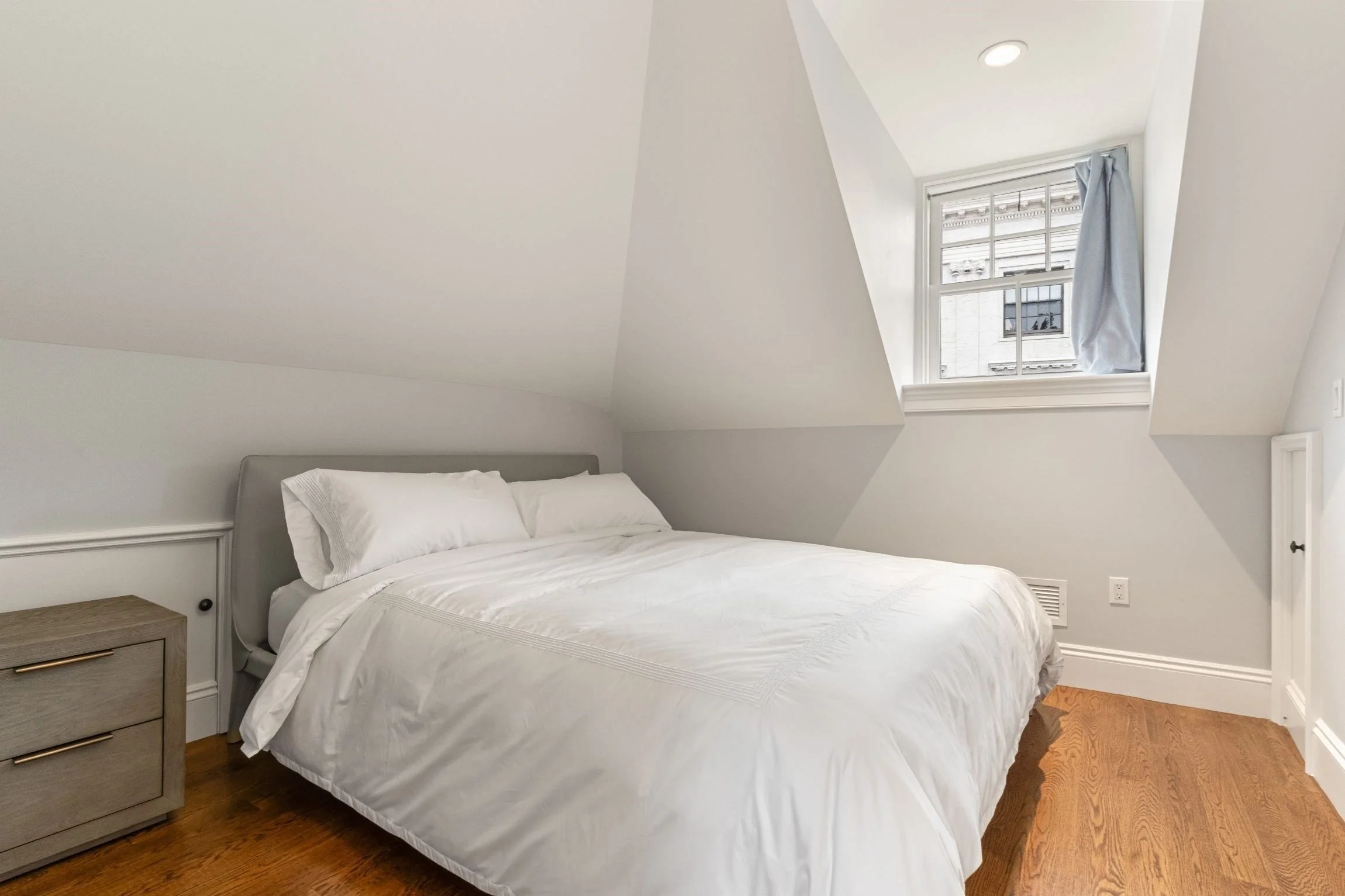 2 bed, 2 bath apartment for rent at 31 Mount Vernon St Unit 4, Dorchester — photo 21 of 25