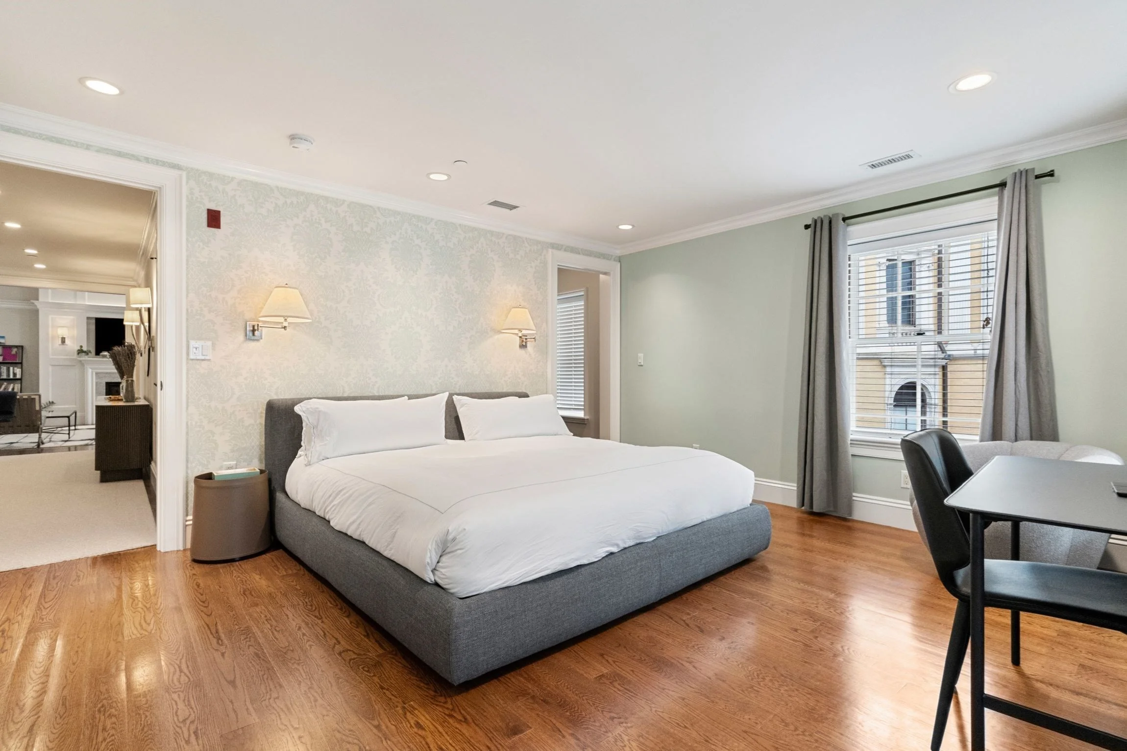 2 bed, 2 bath apartment for rent at 31 Mount Vernon St Unit 4, Dorchester — photo 14 of 25