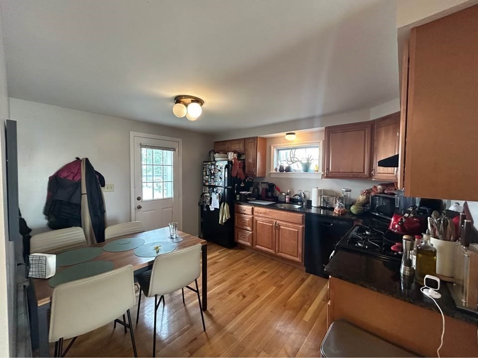 2 bed, 1 bath apartment for rent at 31 Myrtle St Unit 31, East Somerville — photo 2 of 10