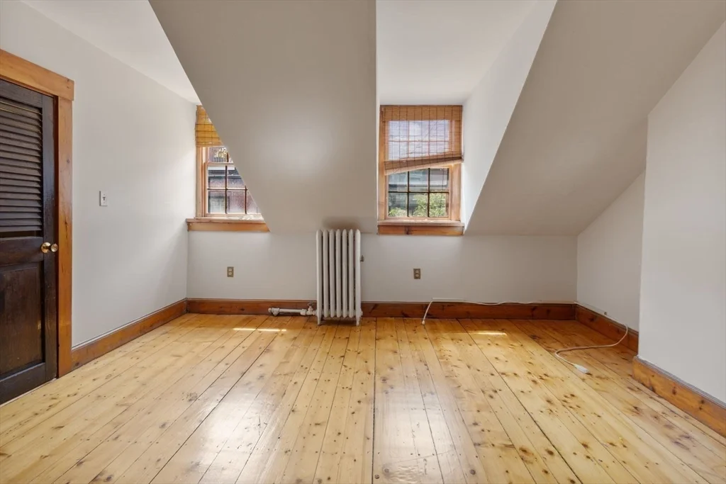 2 bed, 1 bath apartment for rent at 31 Myrtle St Unit 4, Beacon Hill — photo 18 of 32