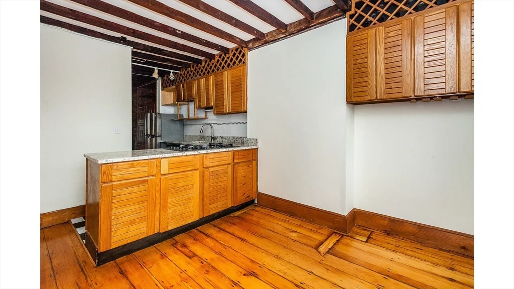 2 bed, 1 bath apartment for rent at 31 Myrtle St Unit 4, Beacon Hill — photo 4 of 14