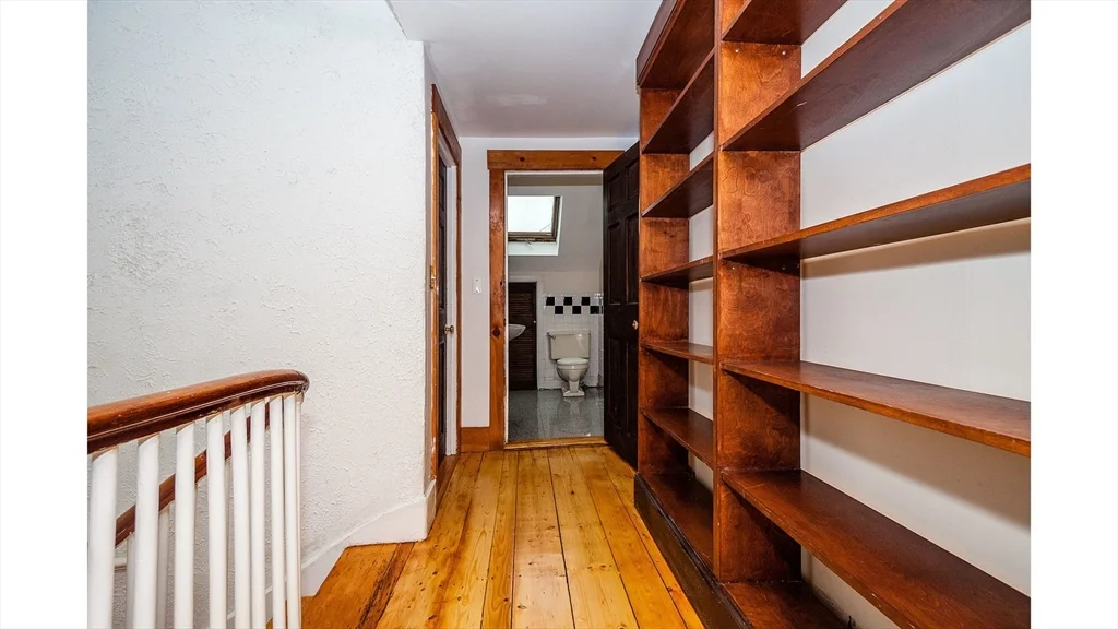 2 bed, 1 bath apartment for rent at 31 Myrtle St Unit 4, Beacon Hill — photo 10 of 14