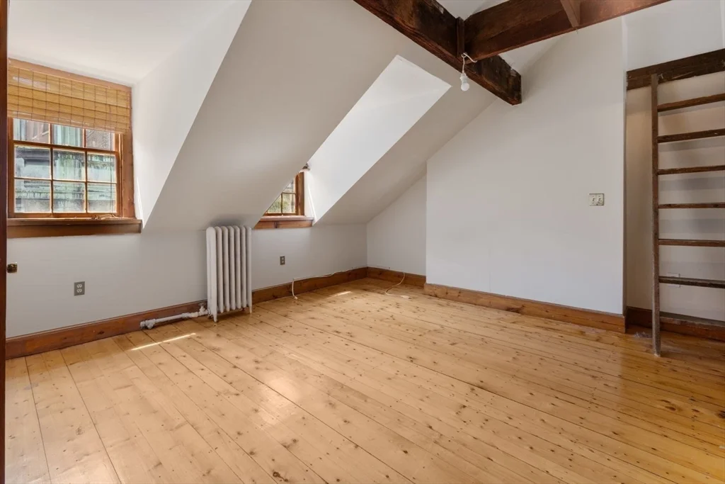 2 bed, 1 bath apartment for rent at 31 Myrtle St Unit 4, Beacon Hill — photo 17 of 32