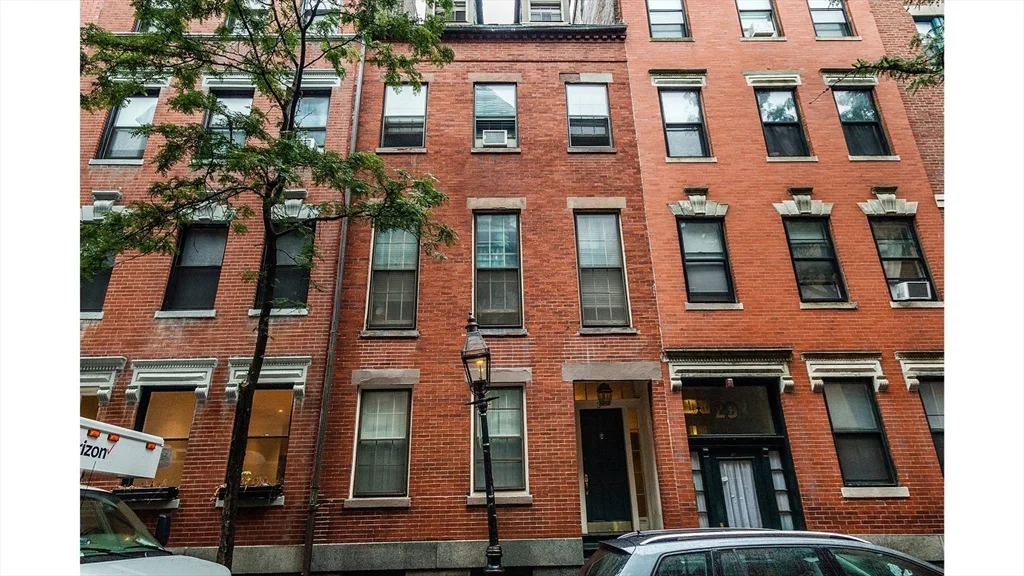 2 bed, 1 bath apartment for rent at 31 Myrtle St Unit 4, Beacon Hill — photo 12 of 14