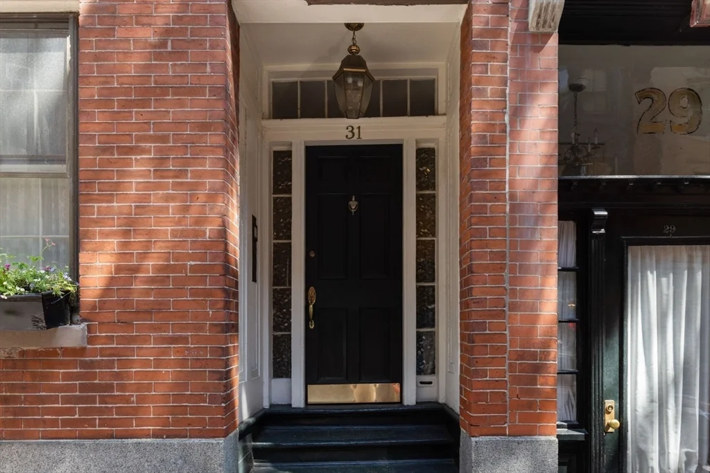 2 bed, 1 bath apartment for rent at 31 Myrtle St Unit 4, Beacon Hill — photo 26 of 32