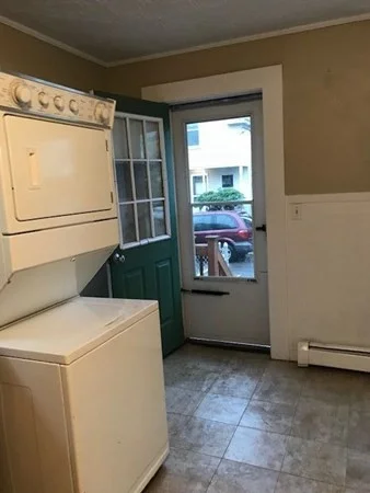 1 bed, 1 bath apartment for rent at 31 New St, Zip 01830 — photo 7 of 7
