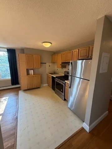 2 bed, 1 bath apartment for rent at 31 O St Unit 2, South Boston — photo 3 of 11