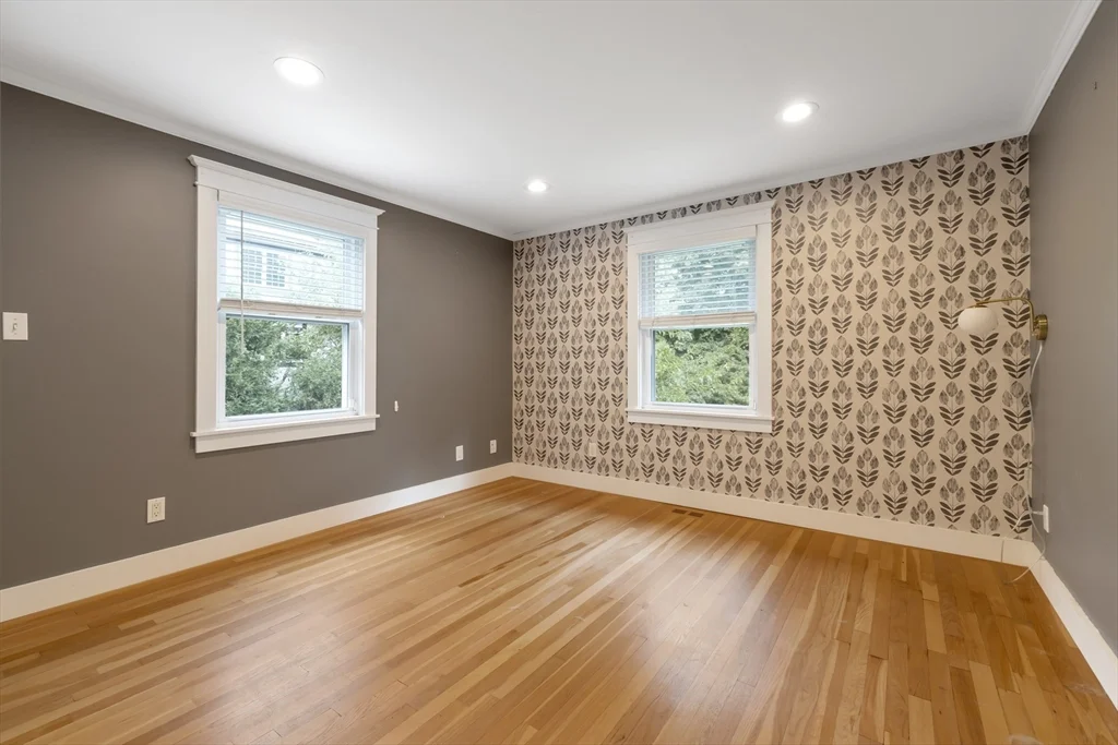 3 bed, 2 bath apartment for rent at 31 Oak St, Wellesley — photo 17 of 21
