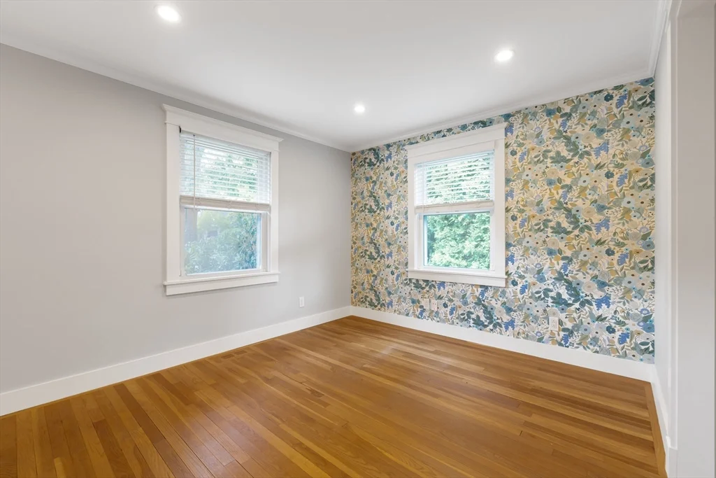 3 bed, 2 bath apartment for rent at 31 Oak St, Wellesley — photo 9 of 21