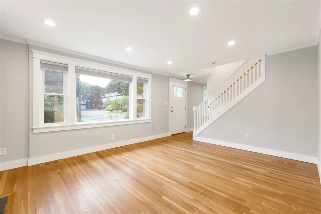 3 bed, 2 bath apartment for rent at 31 Oak St, Wellesley — photo 13 of 21