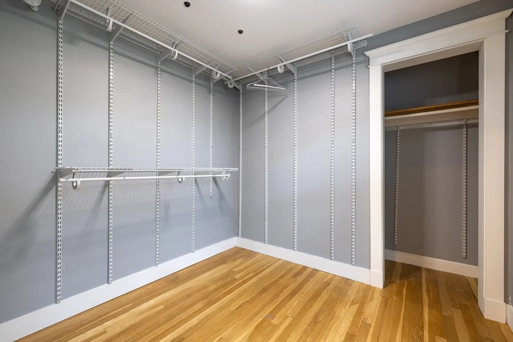 3 bed, 2 bath apartment for rent at 31 Oak St, Wellesley — photo 10 of 21