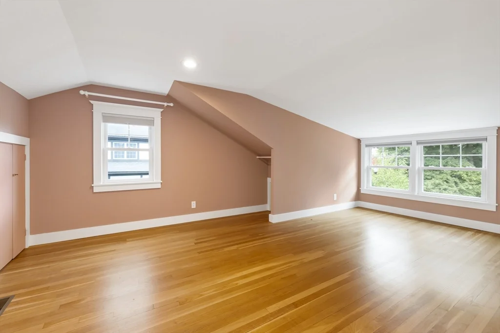 3 bed, 2 bath apartment for rent at 31 Oak St, Wellesley — photo 16 of 21