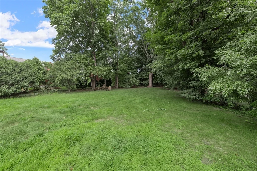 3 bed, 2 bath apartment for rent at 31 Oak St, Wellesley — photo 21 of 21