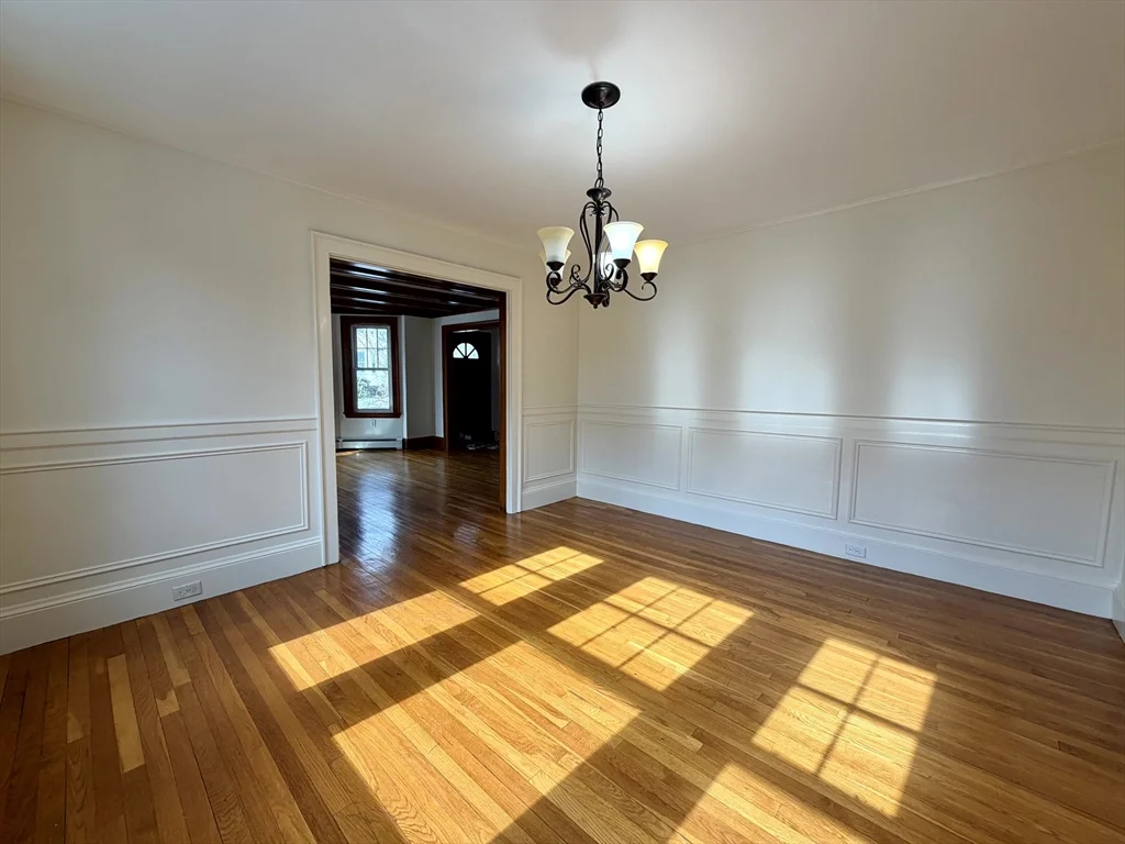 3 bed, 2 bath apartment for rent at 31 Oakley Rd Unit 1, Watertown — photo 12 of 37