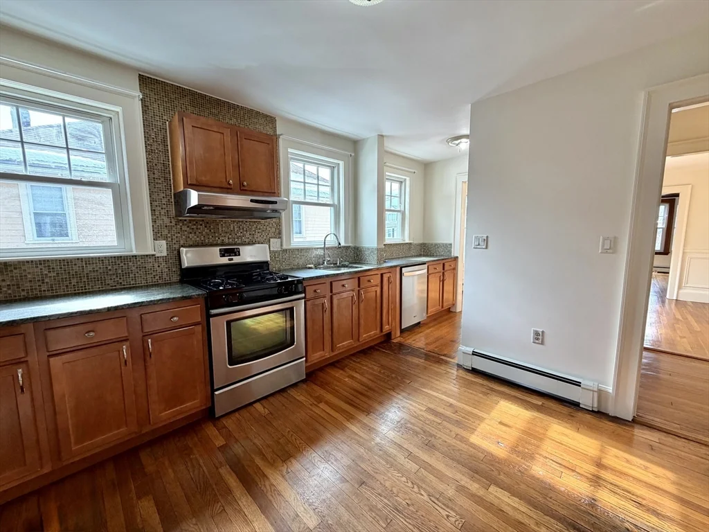 3 bed, 2 bath apartment for rent at 31 Oakley Rd Unit 1, Watertown — photo 15 of 37