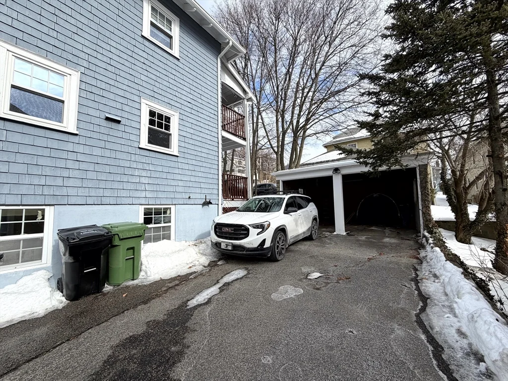 3 bed, 2 bath apartment for rent at 31 Oakley Rd Unit 1, Watertown — photo 3 of 37