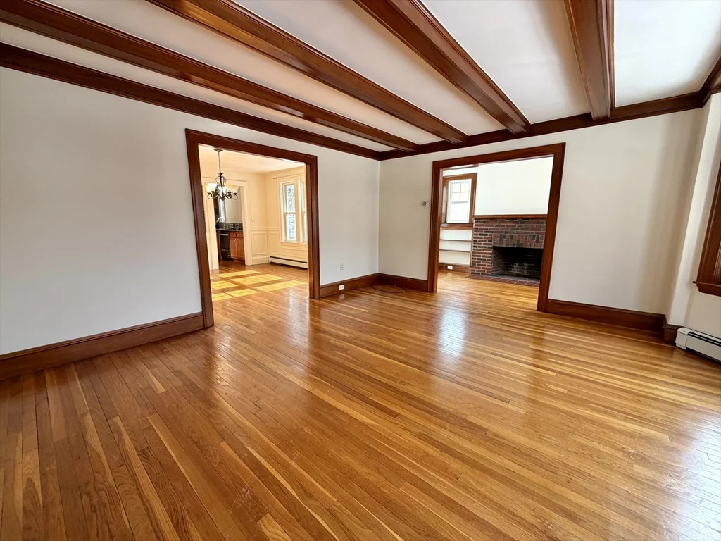 3 bed, 2 bath apartment for rent at 31 Oakley Rd Unit 1, Watertown — photo 5 of 37