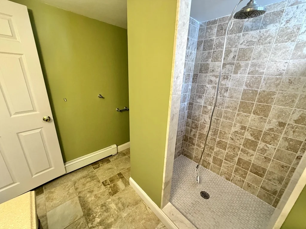 3 bed, 2 bath apartment for rent at 31 Oakley Rd Unit 1, Watertown — photo 33 of 37