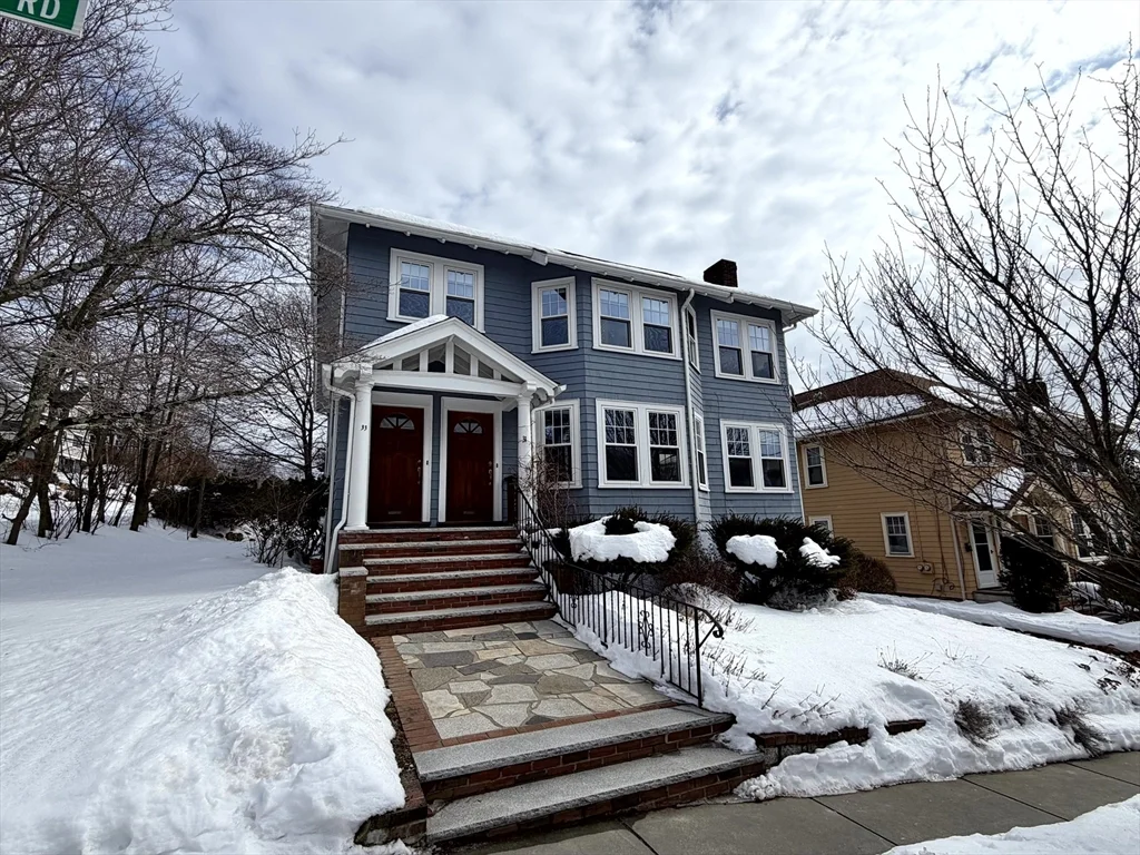 3 bed, 2 bath apartment for rent at 31 Oakley Rd Unit 1, Watertown — photo 1 of 37