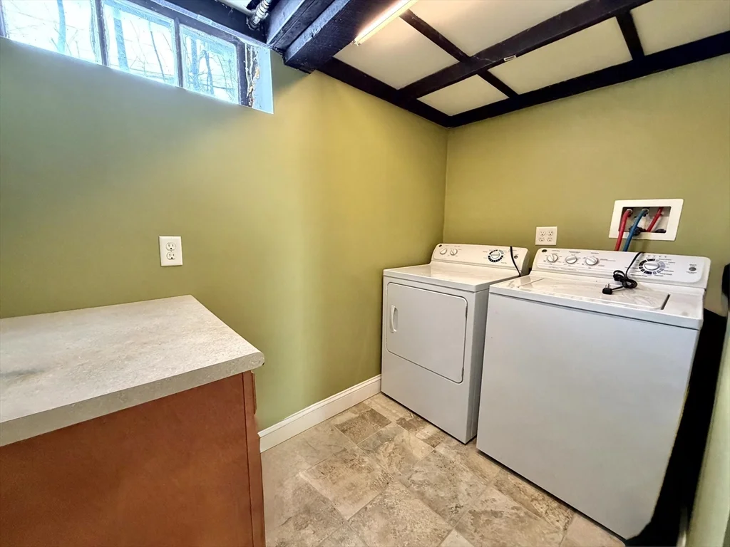 3 bed, 2 bath apartment for rent at 31 Oakley Rd Unit 1, Watertown — photo 30 of 37