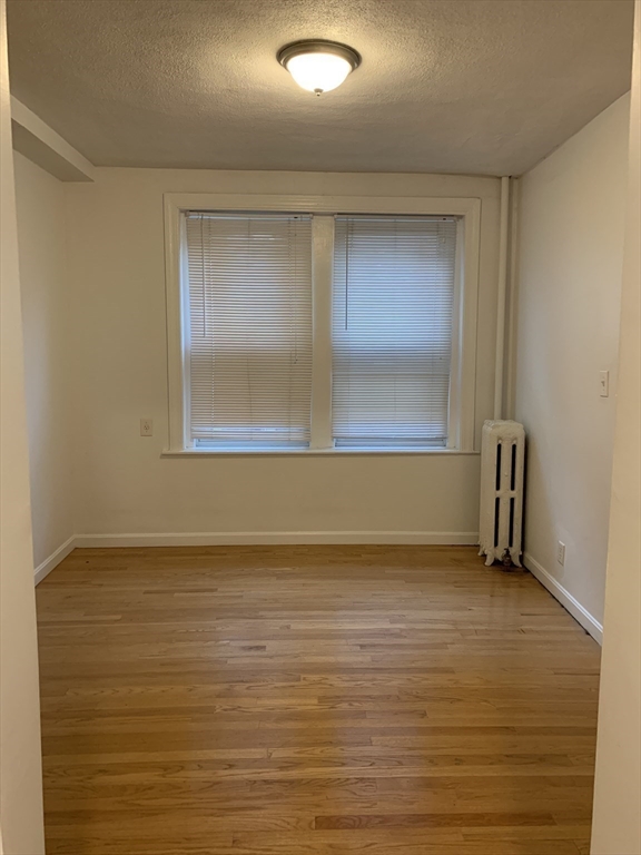 1 bed, 1 bath apartment for rent at 31 Orkney Rd Unit 2, Brighton — photo 4 of 8