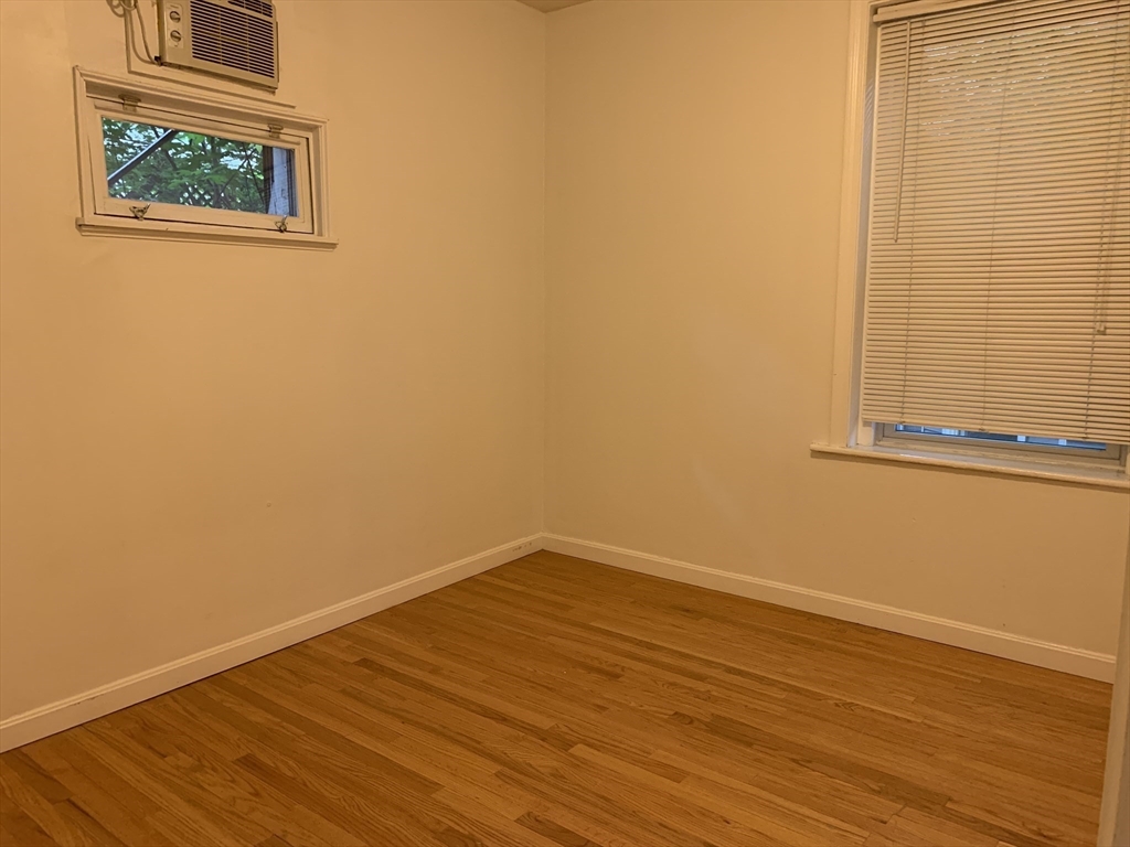 1 bed, 1 bath apartment for rent at 31 Orkney Rd Unit 2, Brighton — photo 5 of 8