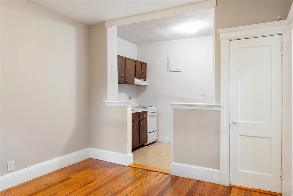 1 bed, 1 bath apartment for rent at 31 Orkney Rd Unit 23, Brighton — photo 3 of 19