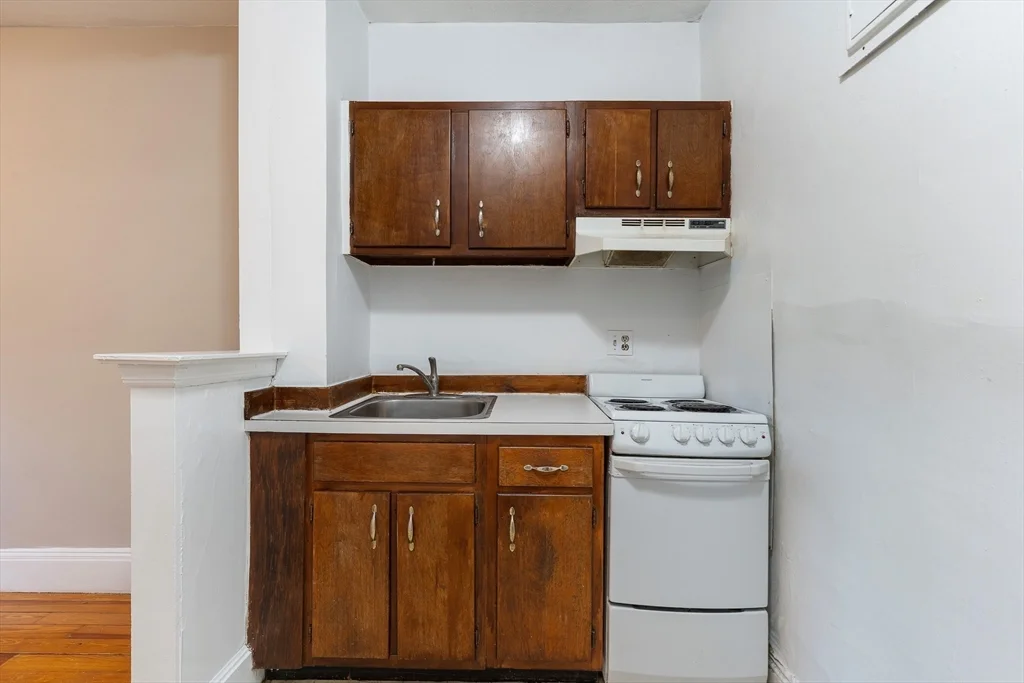 1 bed, 1 bath apartment for rent at 31 Orkney Rd Unit 23, Brighton — photo 5 of 19