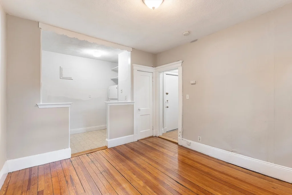 1 bed, 1 bath apartment for rent at 31 Orkney Rd Unit 23, Brighton — photo 2 of 19