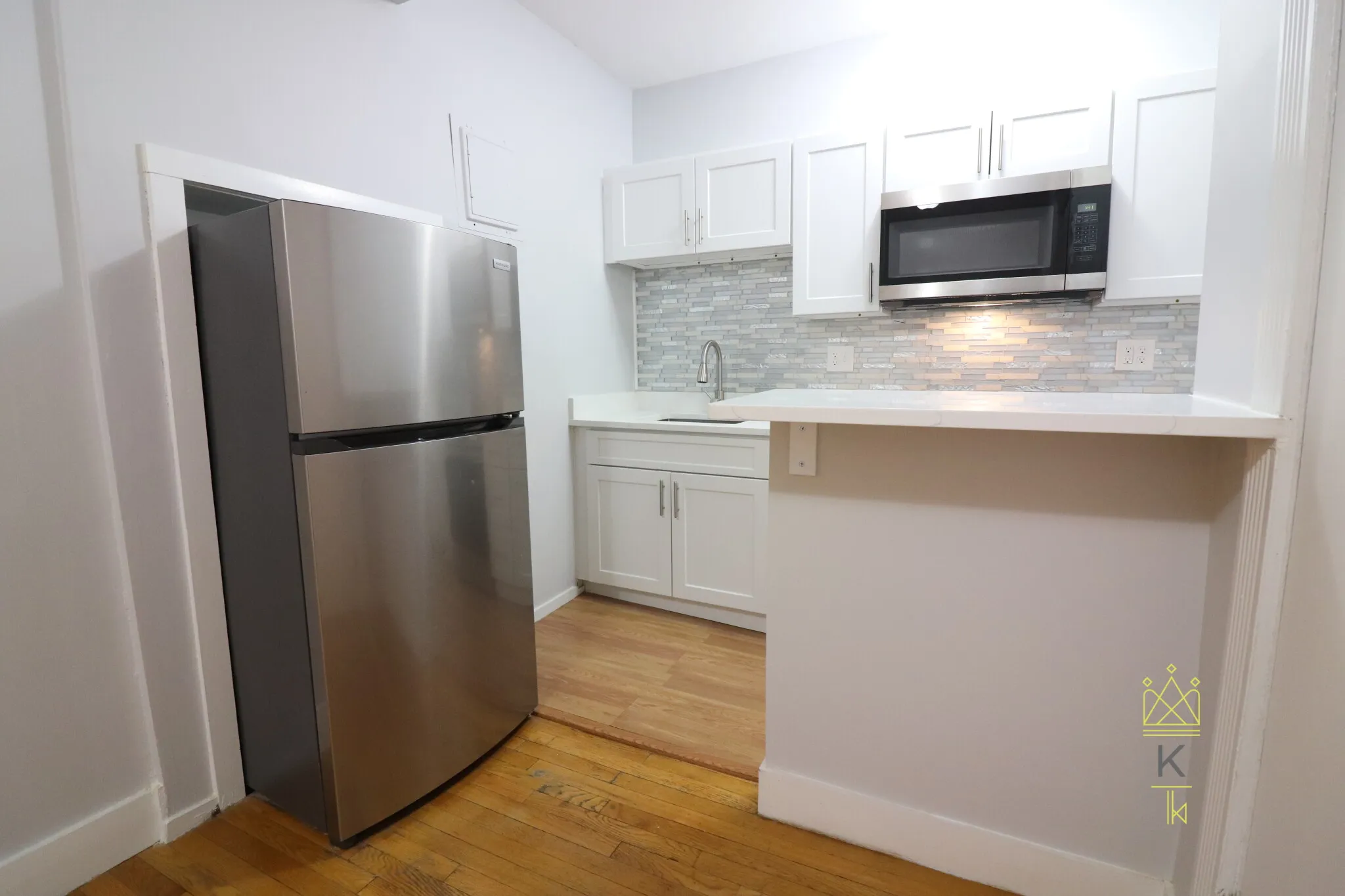 1 bed, 1 bath apartment for rent at 31 Orkney Rd Unit 5, Brighton — photo 3 of 6