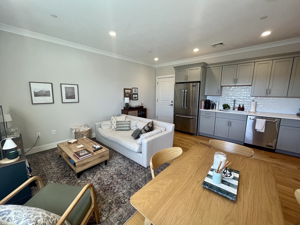 1 bed, 1 bath apartment for rent at 31 Orleans St Unit 401, East Boston — photo 2 of 8