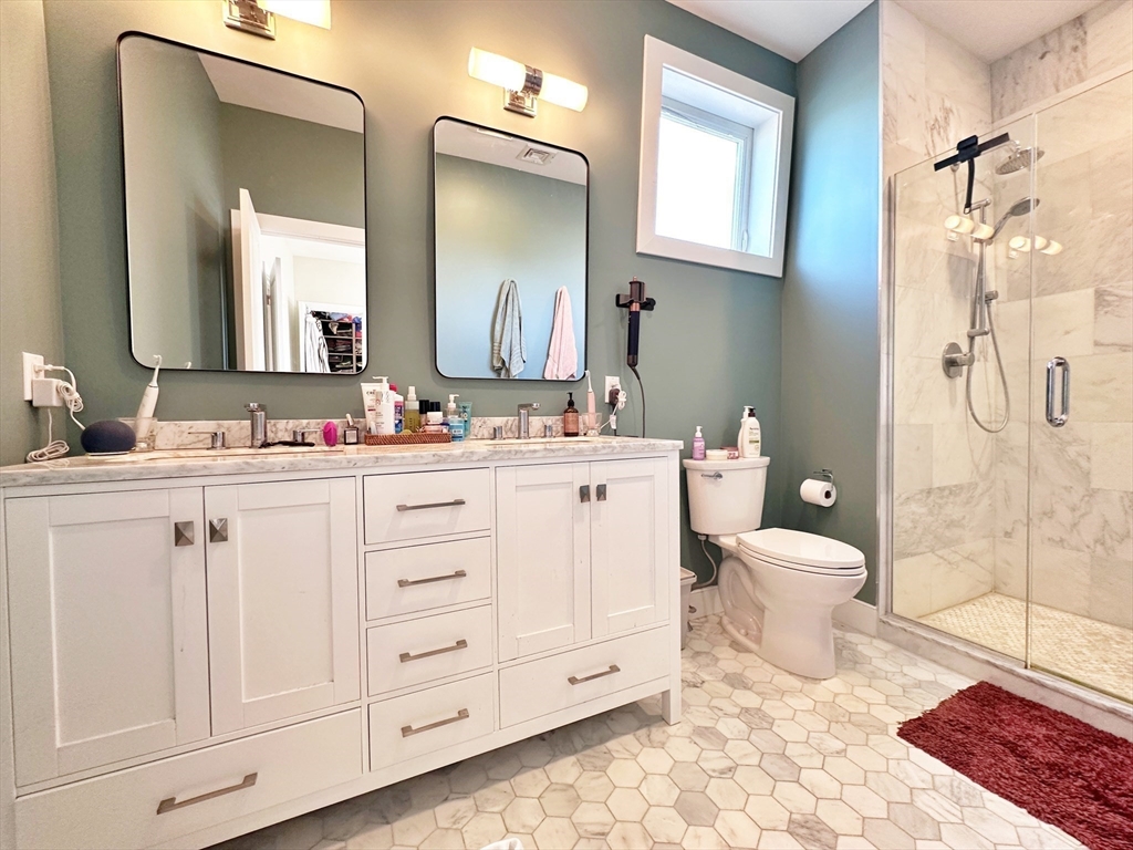 3 bed, 3 bath apartment for rent at 31 Orleans St Unit T4, East Boston — photo 14 of 30