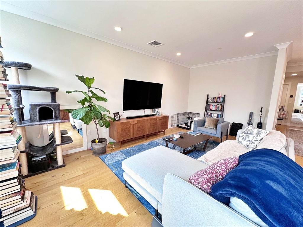 3 bed, 3 bath apartment for rent at 31 Orleans St Unit T4, East Boston — photo 3 of 30