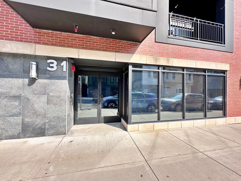 3 bed, 3 bath apartment for rent at 31 Orleans St Unit T4, East Boston — photo 29 of 30
