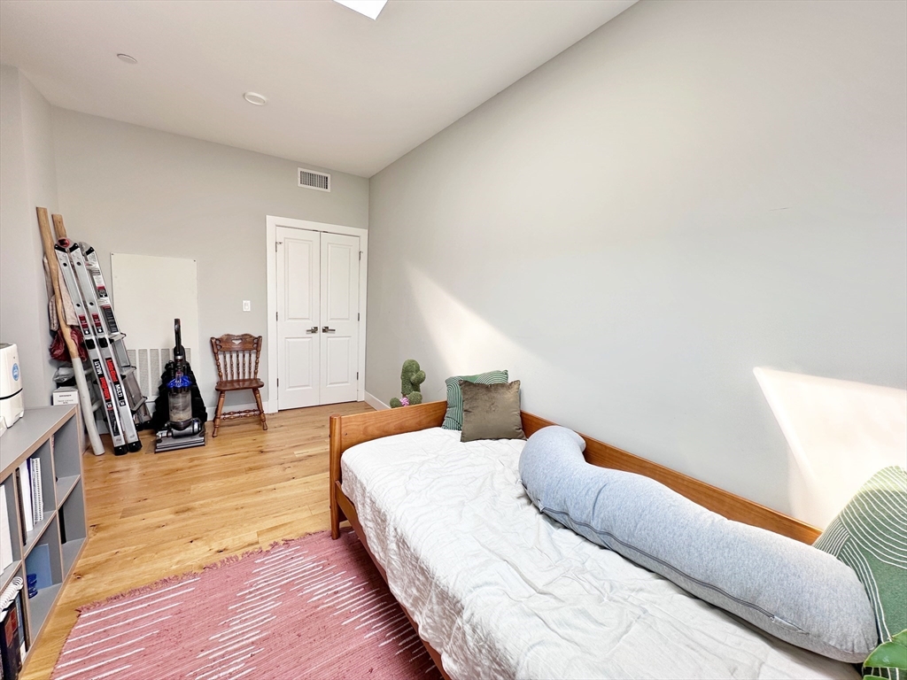 3 bed, 3 bath apartment for rent at 31 Orleans St Unit T4, East Boston — photo 13 of 30