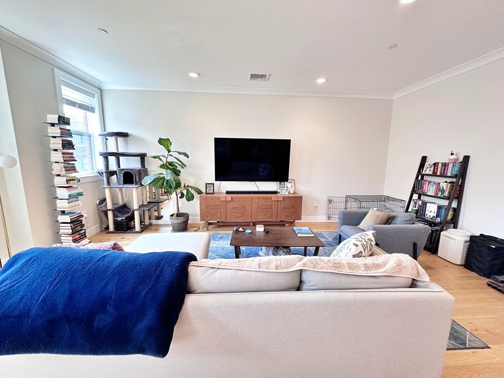 3 bed, 3 bath apartment for rent at 31 Orleans St Unit T4, East Boston — photo 2 of 30