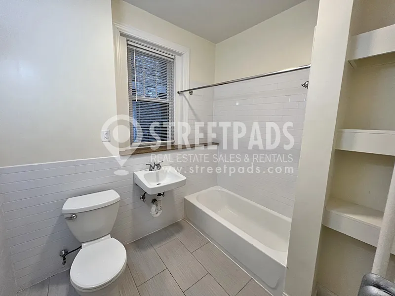 Studio bed, 1 bath apartment for rent at 31 Park Dr Unit 12, Fenway — photo 6 of 24