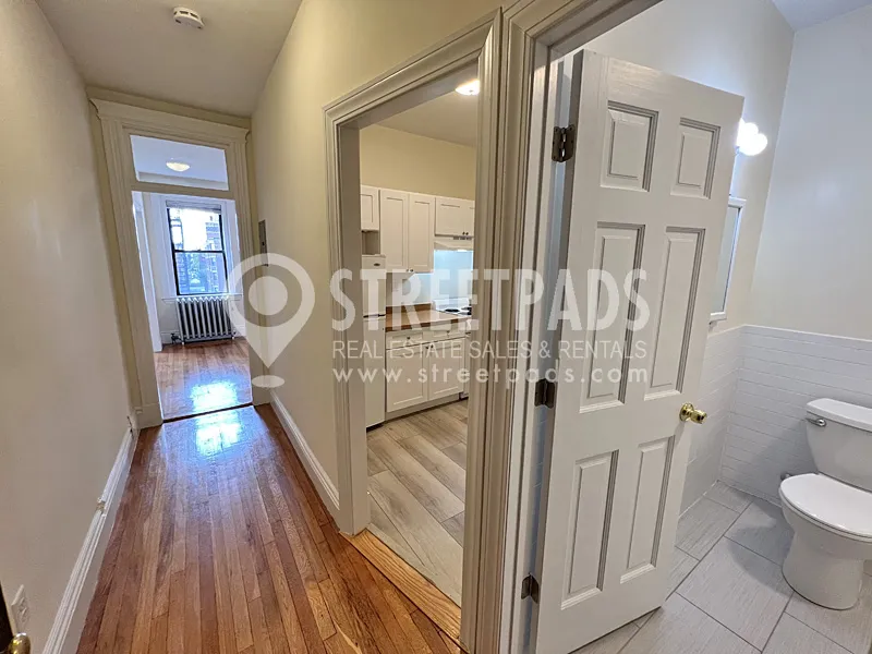 Studio bed, 1 bath apartment for rent at 31 Park Dr Unit 12, Fenway — photo 8 of 24