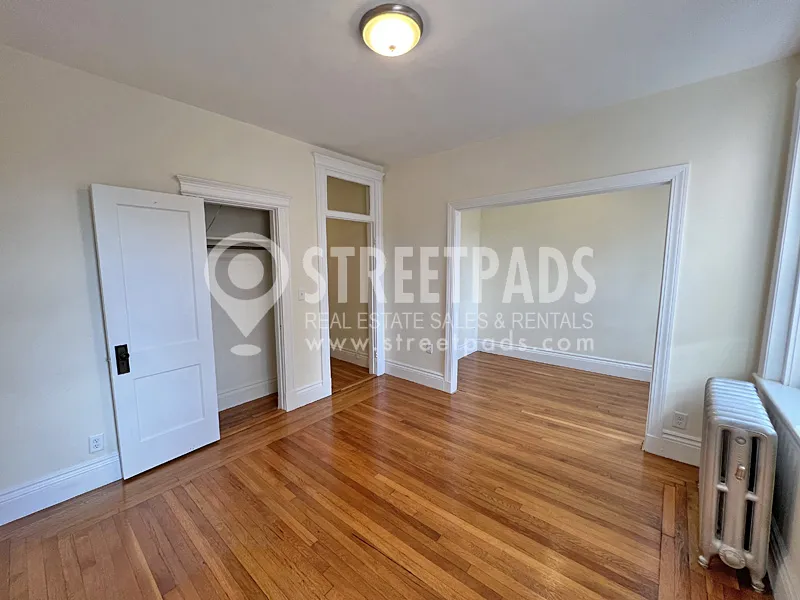 Studio bed, 1 bath apartment for rent at 31 Park Dr Unit 12, Fenway — photo 13 of 24