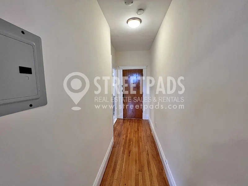 Studio bed, 1 bath apartment for rent at 31 Park Dr Unit 12, Fenway — photo 22 of 24