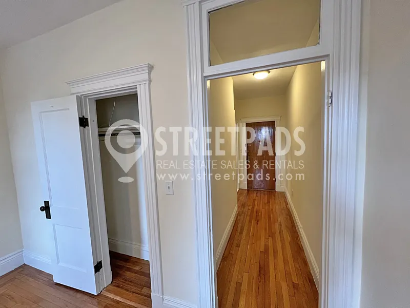 Studio bed, 1 bath apartment for rent at 31 Park Dr Unit 12, Fenway — photo 21 of 24